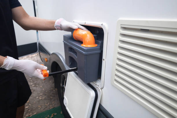 Best Affordable portable toilet rental  in Versailles, MO